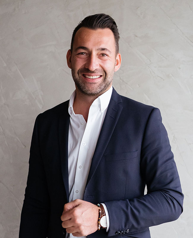 Portrait von Peter Colombo